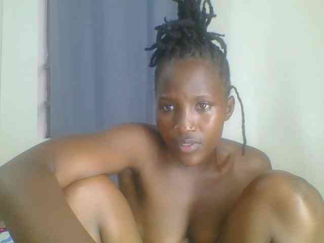 Smilingbeibylove webcam