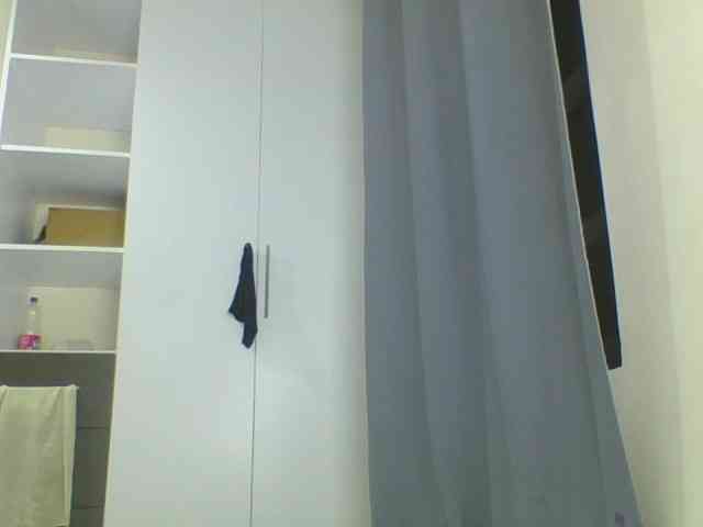 Smilingbeibylove webcam