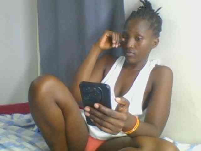 Smilingbeibylove webcam