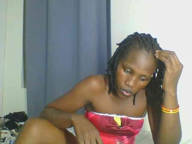 Smilingbeibylove webcam