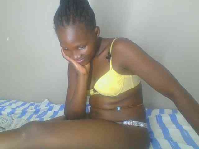 Smilingbeibylove webcam