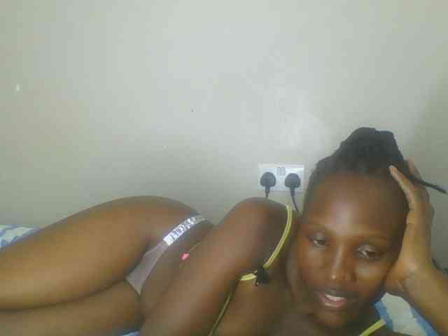 Smilingbeibylove webcam