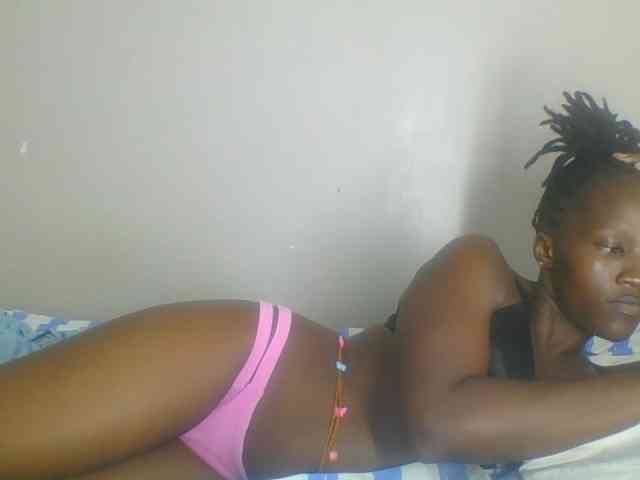 Smilingbeibylove webcam