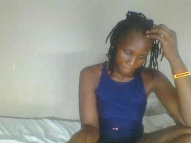 Smilingbeibylove webcam