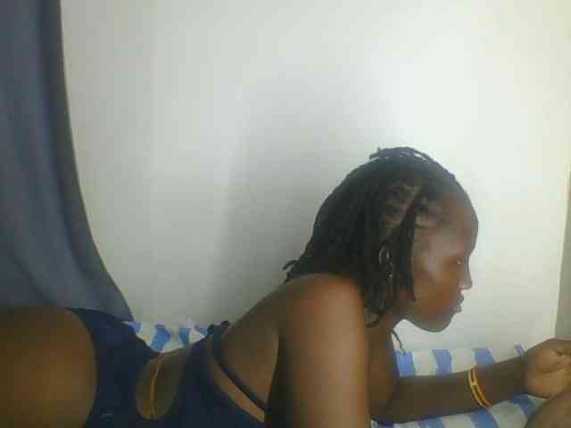 Smilingbeibylove webcam