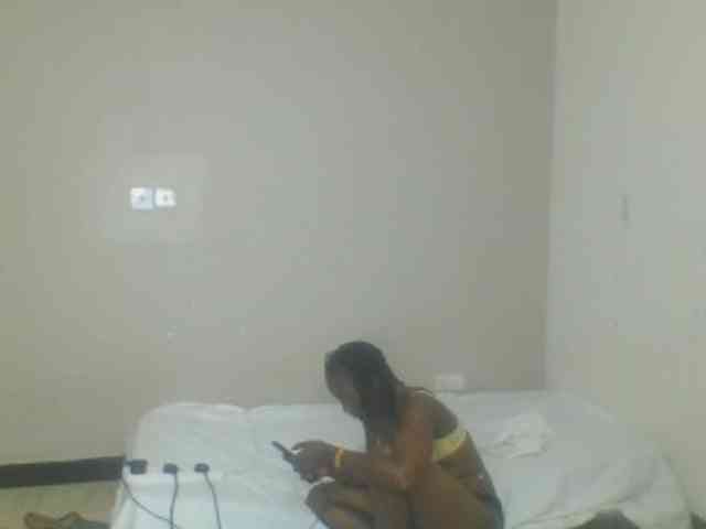 Smilingbeibylove webcam