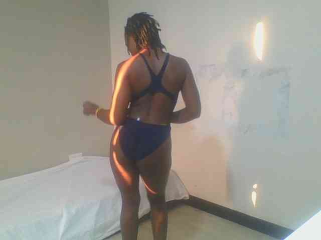Smilingbeibylove webcam