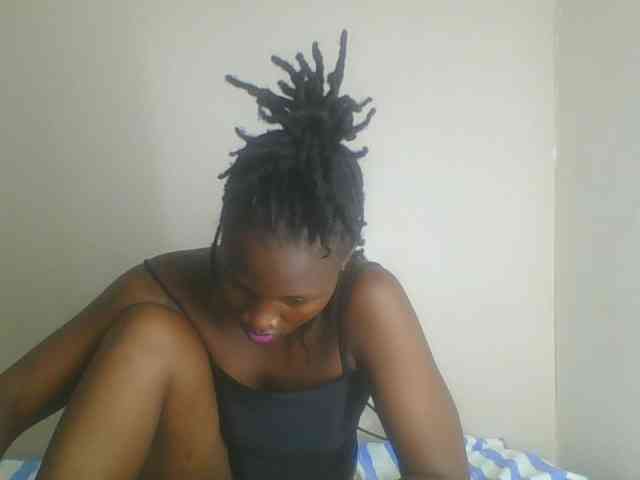 Smilingbeibylove webcam