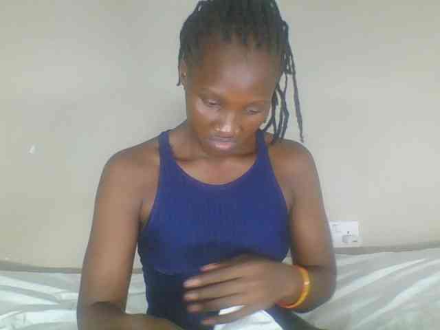 Smilingbeibylove webcam