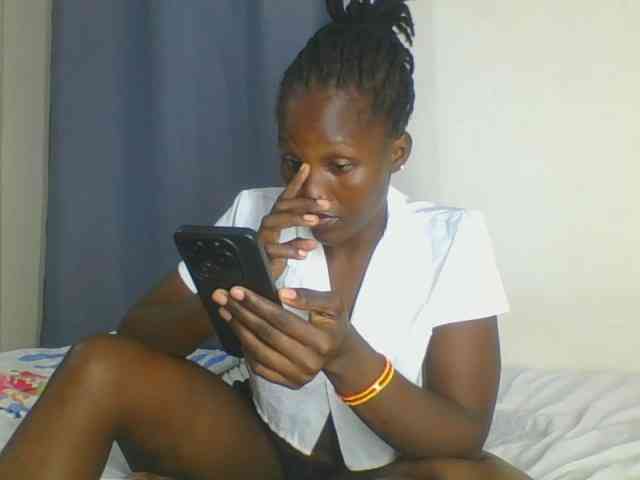 Smilingbeibylove webcam