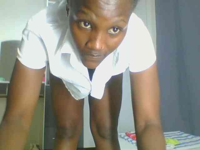 Smilingbeibylove webcam
