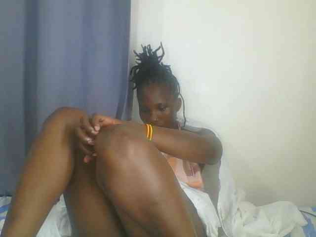 Smilingbeibylove webcam