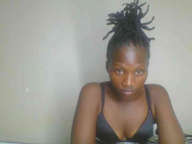 Smilingbeibylove webcam