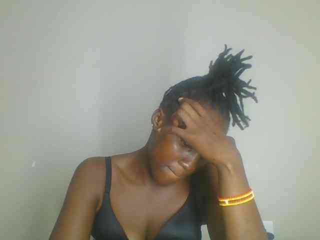 Smilingbeibylove webcam