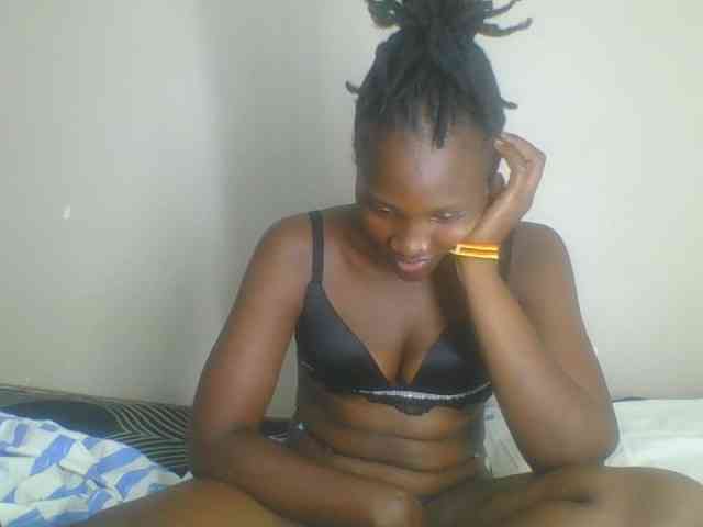 Smilingbeibylove webcam