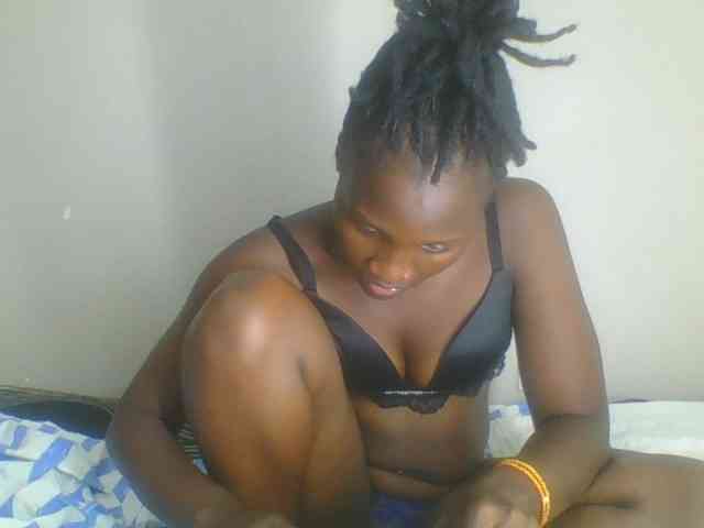 Smilingbeibylove webcam