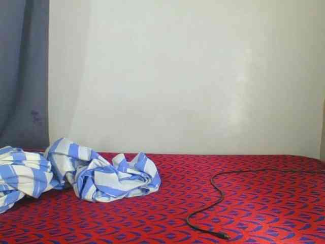 Smilingbeibylove webcam