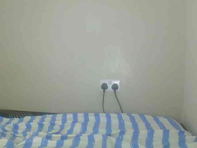 Smilingbeibylove webcam