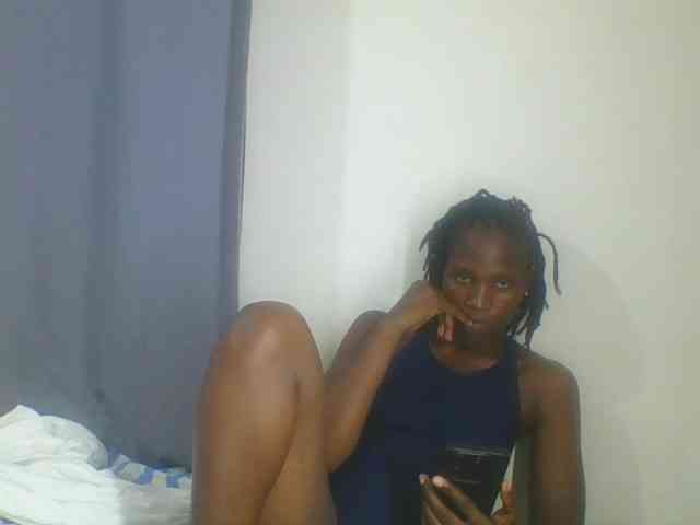 Smilingbeibylove webcam