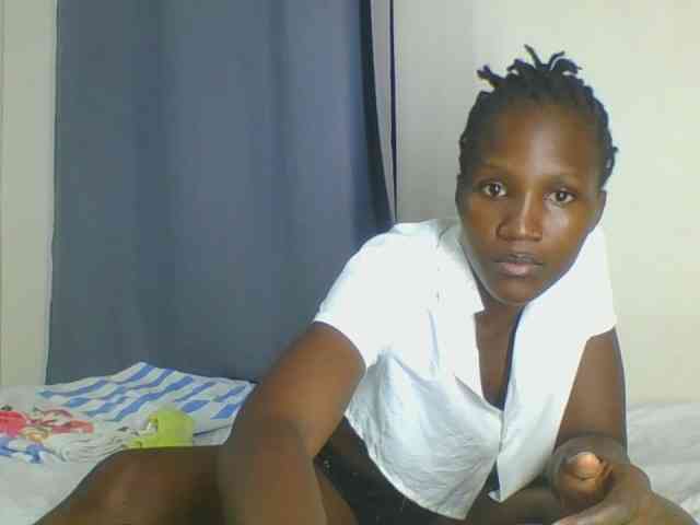 Smilingbeibylove webcam