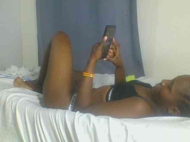 Smilingbeibylove webcam