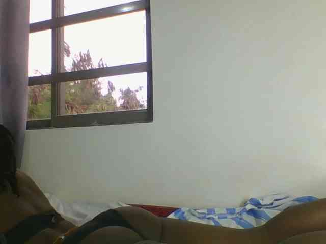 Smilingbeibylove webcam