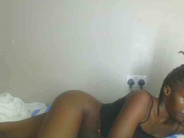 Smilingbeibylove webcam