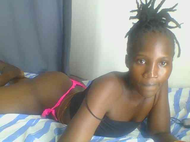 Smilingbeibylove webcam