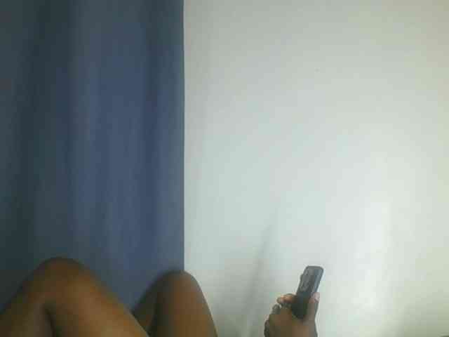 Smilingbeibylove webcam