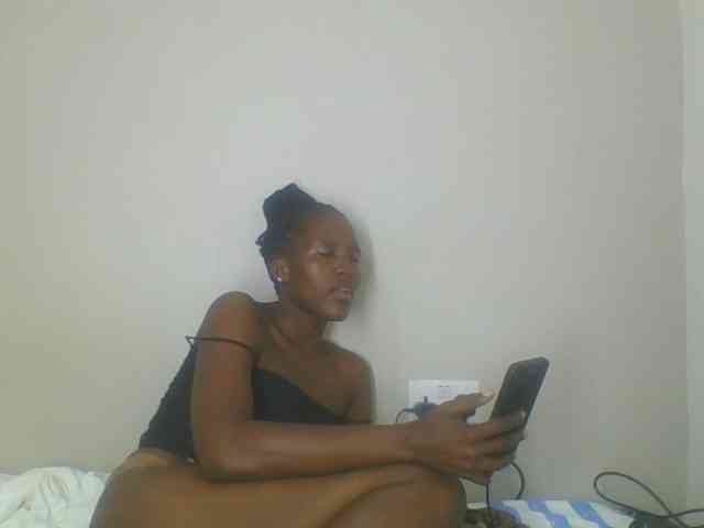 Smilingbeibylove webcam