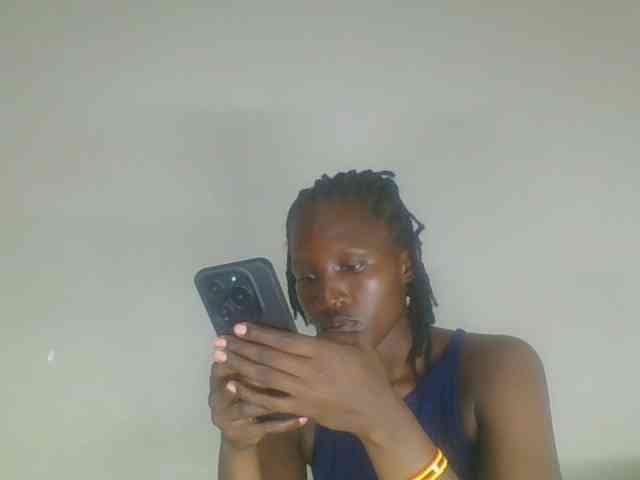 Smilingbeibylove webcam