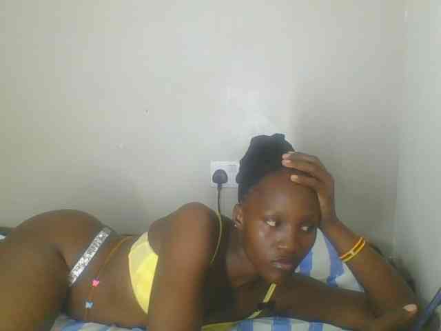 Smilingbeibylove webcam