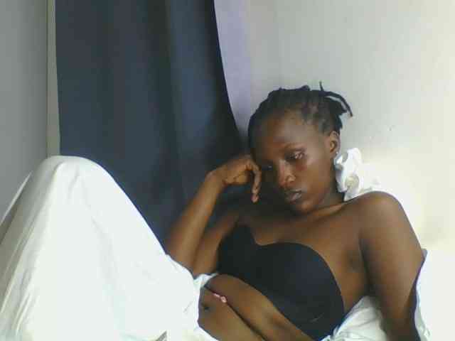 Smilingbeibylove webcam