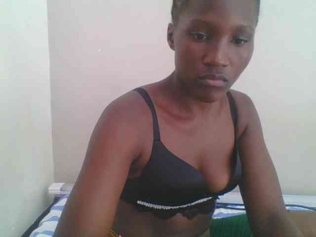 Smilingbeibylove webcam
