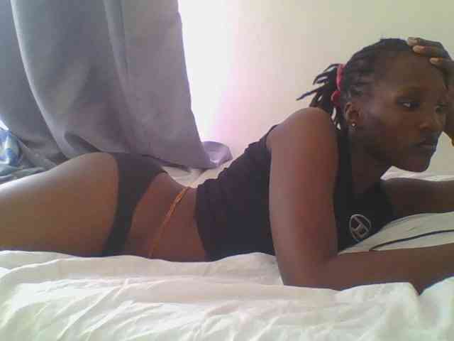 Smilingbeibylove webcam