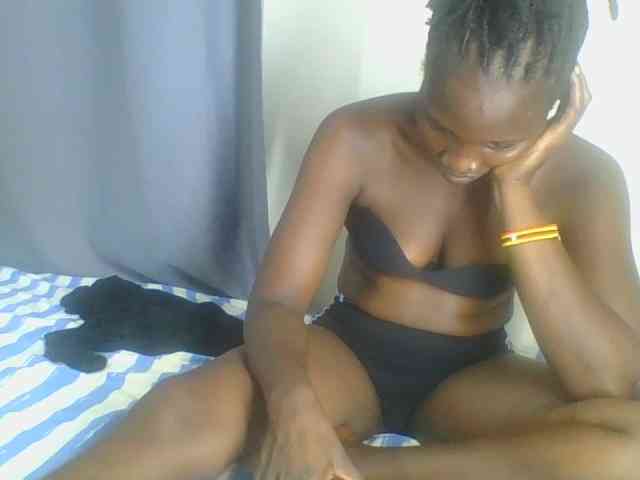 Smilingbeibylove webcam