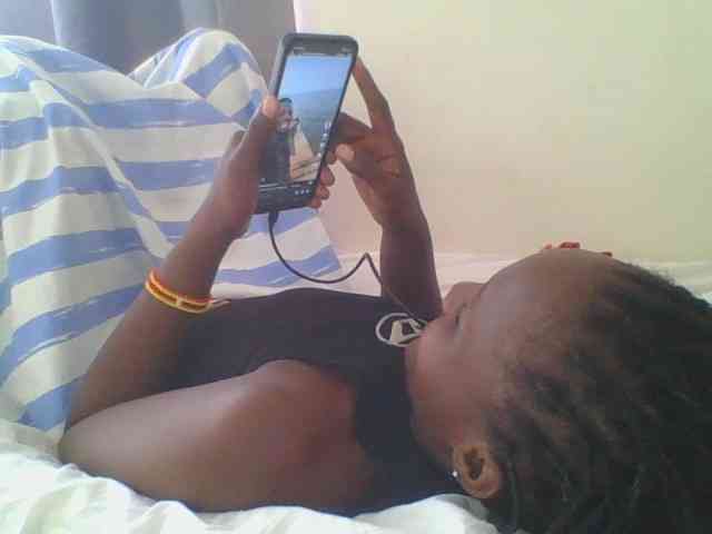 Smilingbeibylove webcam
