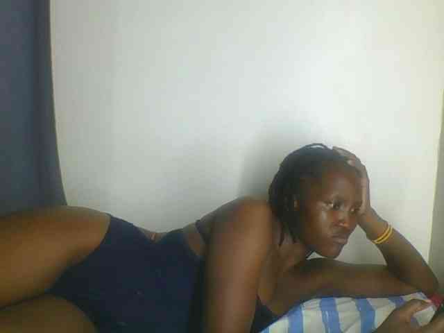 Smilingbeibylove webcam