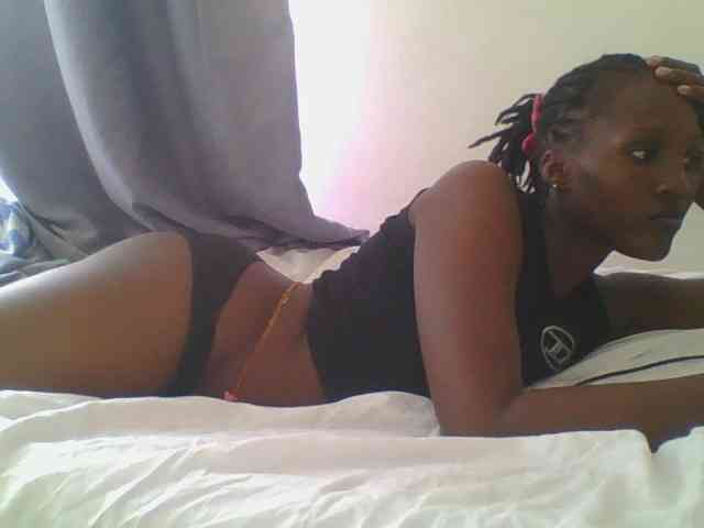 Smilingbeibylove webcam