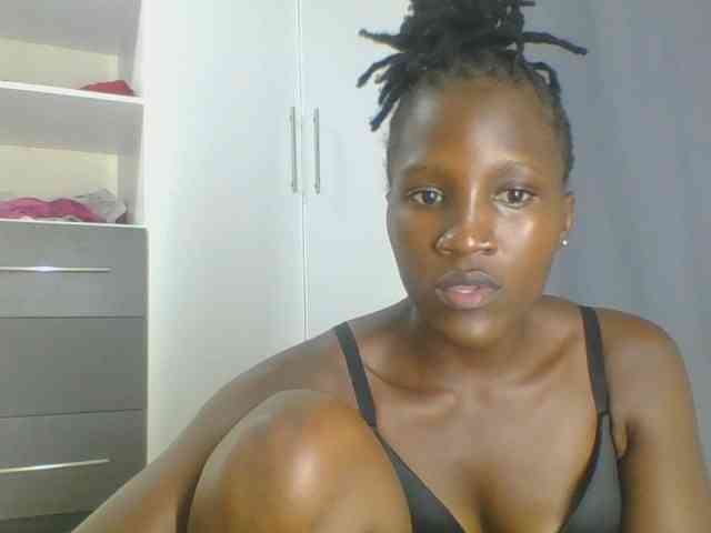Smilingbeibylove webcam