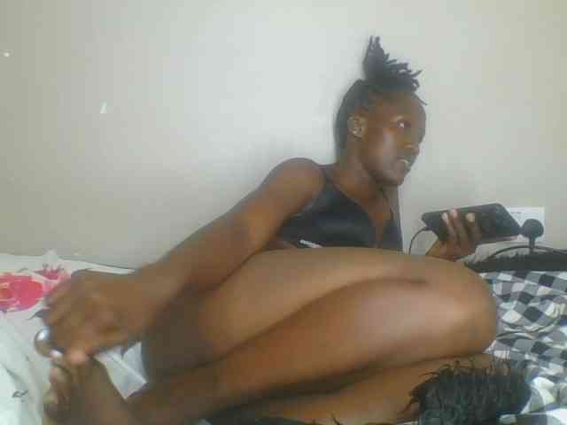 Smilingbeibylove webcam