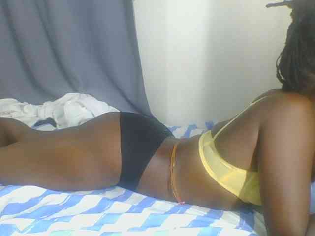 Smilingbeibylove webcam