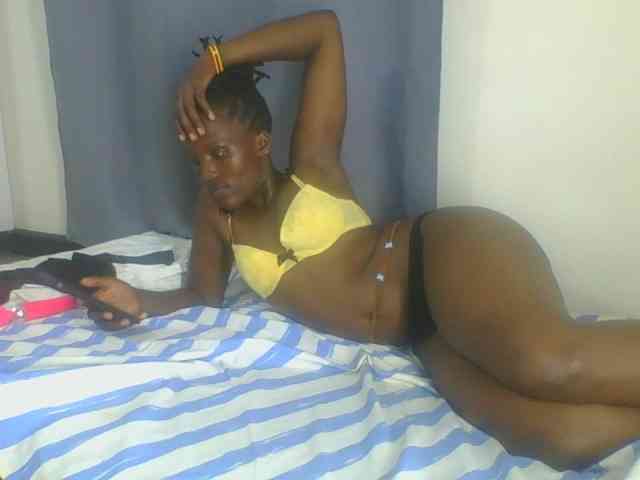 Smilingbeibylove webcam