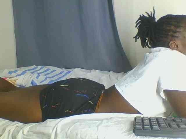 Smilingbeibylove webcam