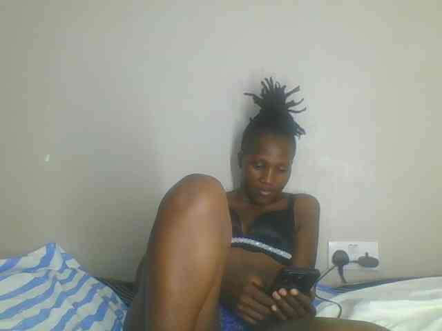 Smilingbeibylove webcam