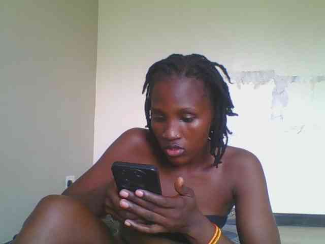 Smilingbeibylove webcam