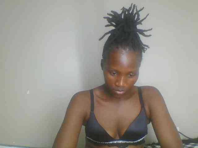 Smilingbeibylove webcam