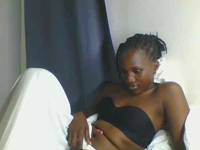Smilingbeibylove webcam