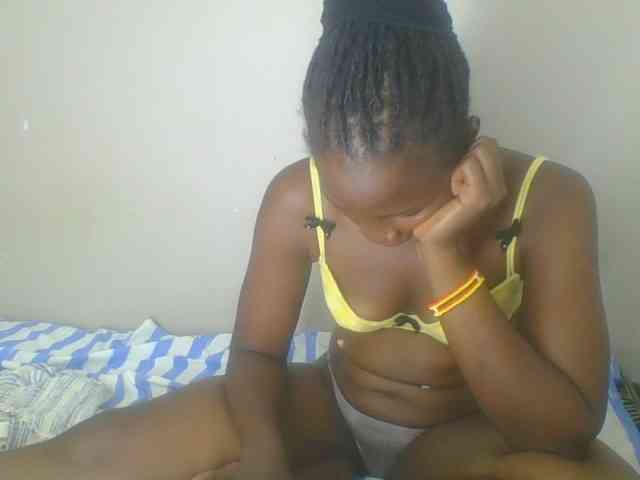 Smilingbeibylove webcam