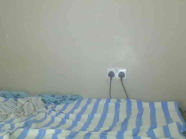 Smilingbeibylove webcam